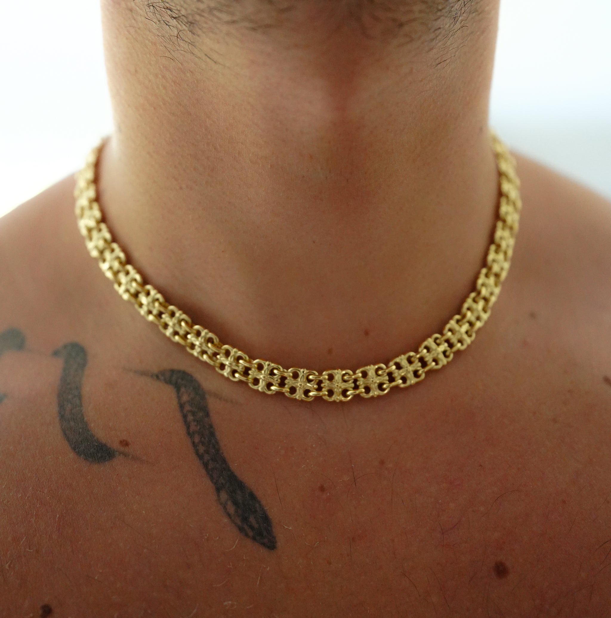 Gold Passione Gothica Necklace - Fashion Jewelry by Yordy.
