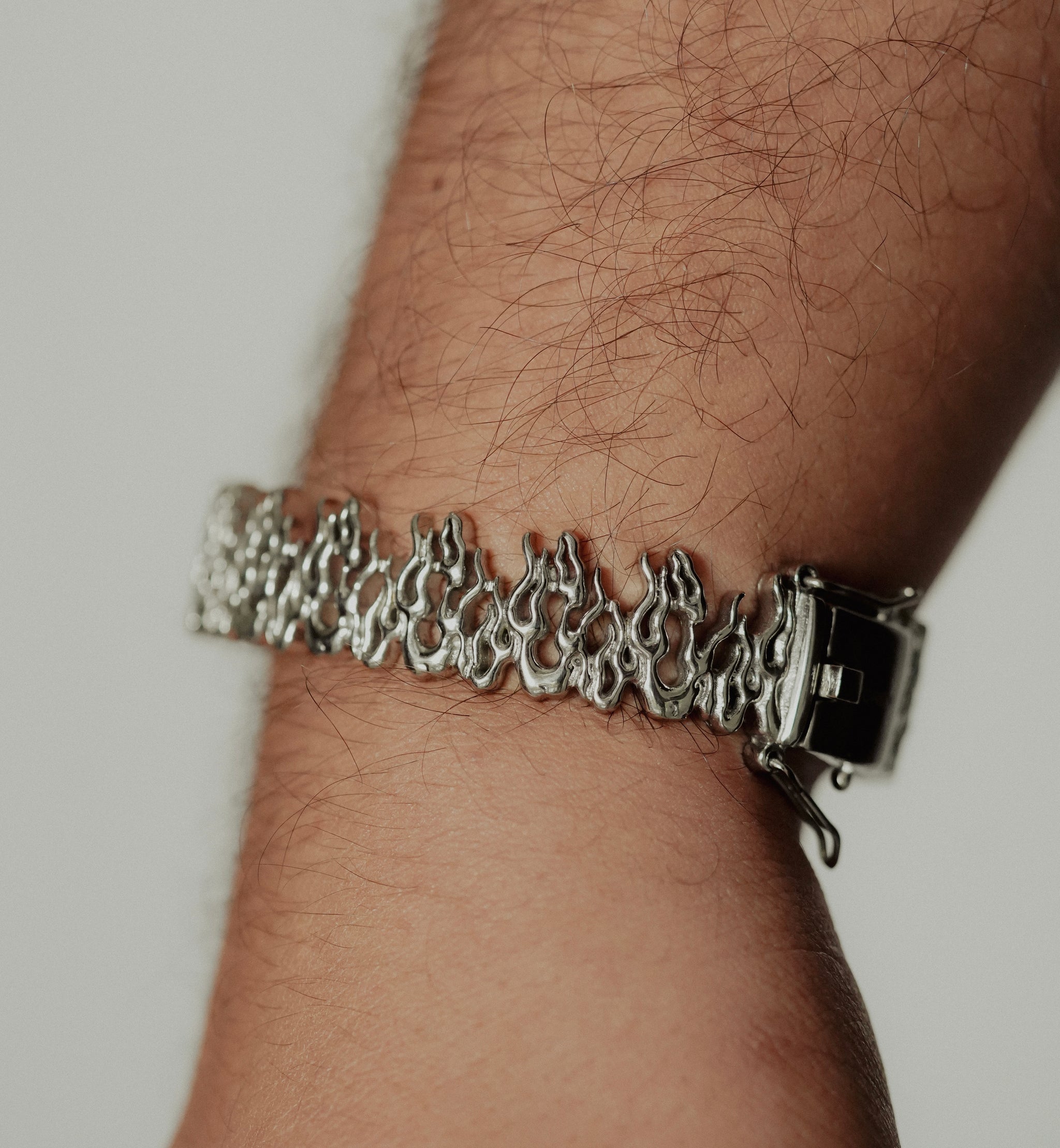 Ignis Bracelet Bangle