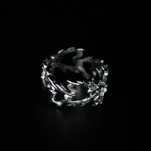 Load image into Gallery viewer, Scarred Heart Ring - Fashion Jewelry by Yordy.