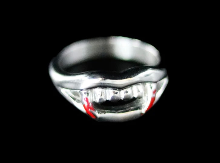 Wicked Fangs Ring - Fashion Jewelry by Yordy.
