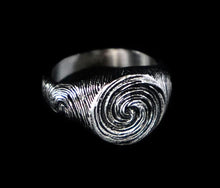 Load image into Gallery viewer, Spiraled Love Ring - Fashion Jewelry by Yordy.