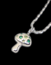 Load image into Gallery viewer, Greens Shroom Necklace - Fashion Jewelry by Yordy.