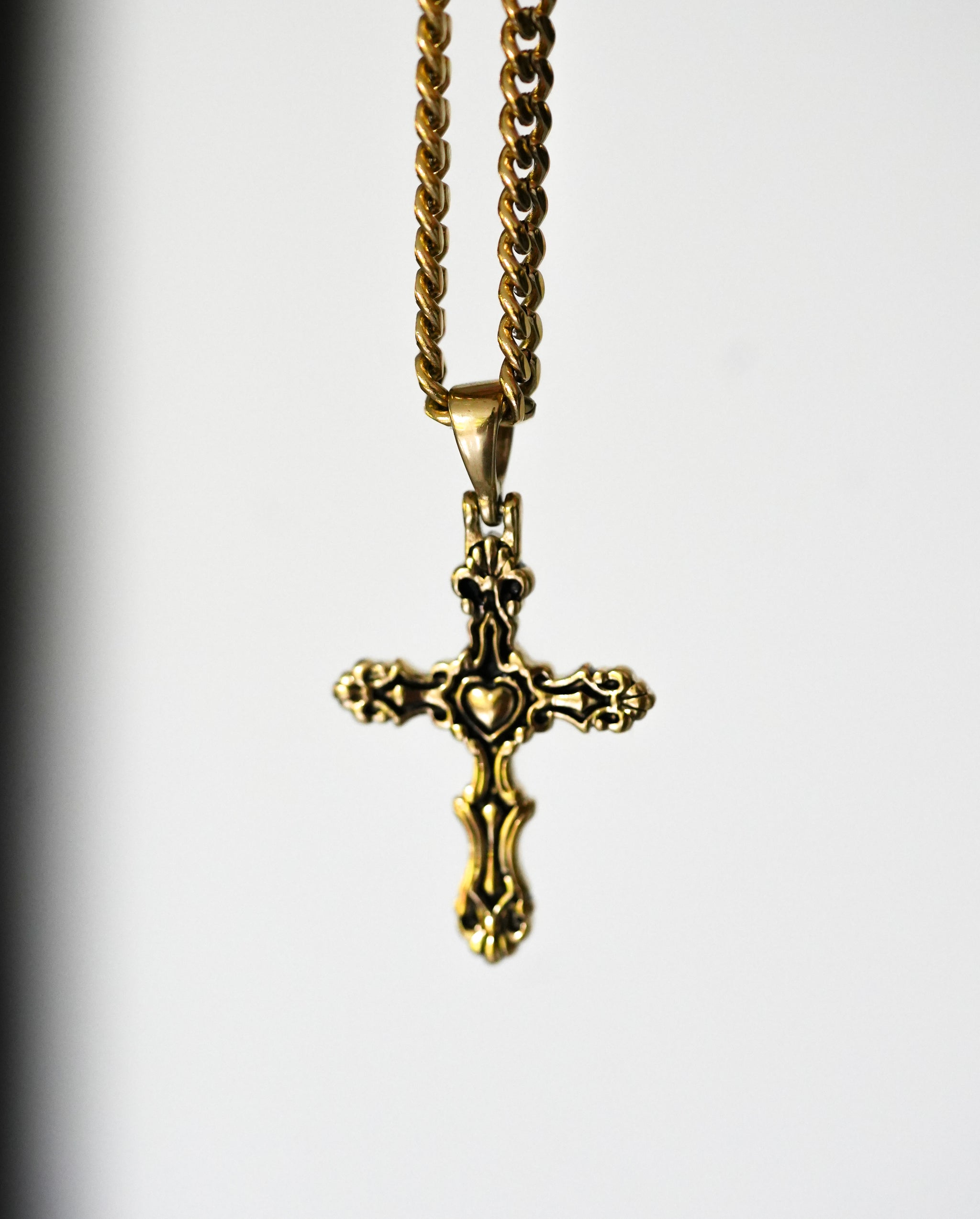 Gold Amor Eterno Necklace - Fashion Jewelry by Yordy.