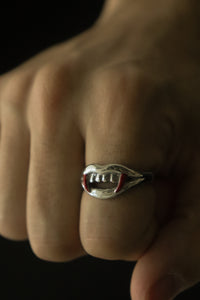 Wicked Fangs Ring - Fashion Jewelry by Yordy.