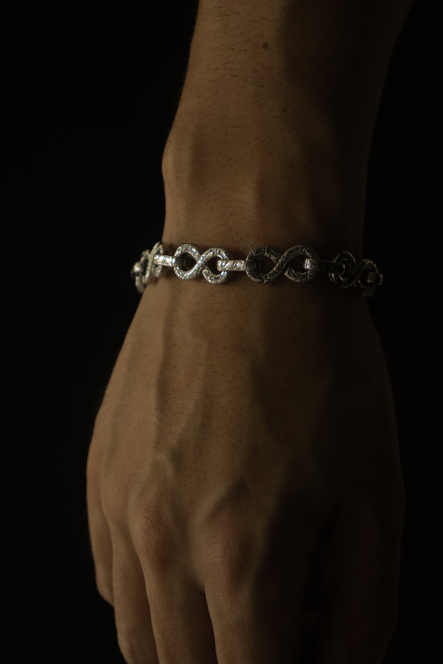 Infinity Link Bracelet - Fashion Jewelry by Yordy.