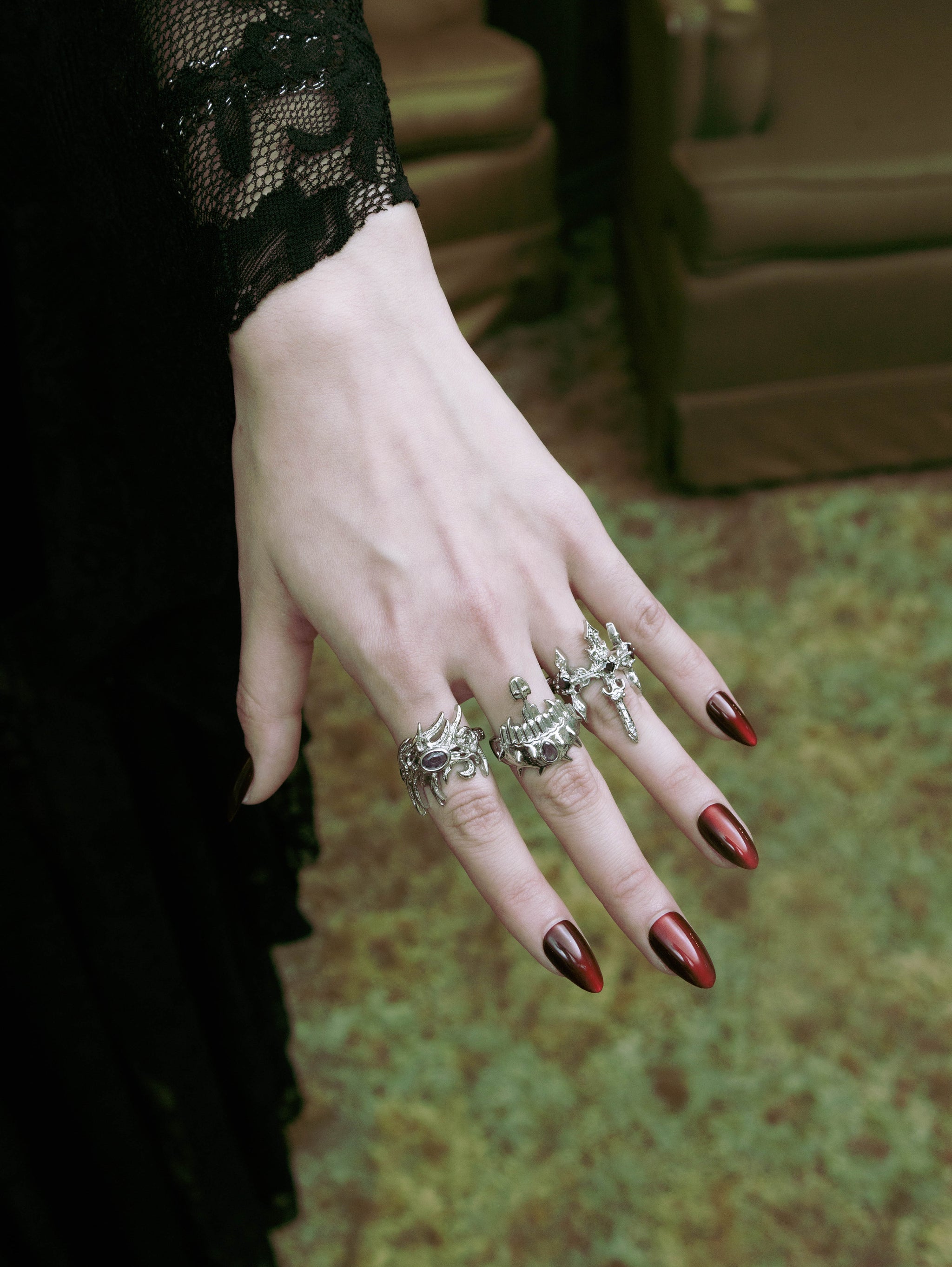 Lacrimae Crucis Ring