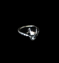 Load image into Gallery viewer, Snake Romance Ring - Fashion Jewelry by Yordy.