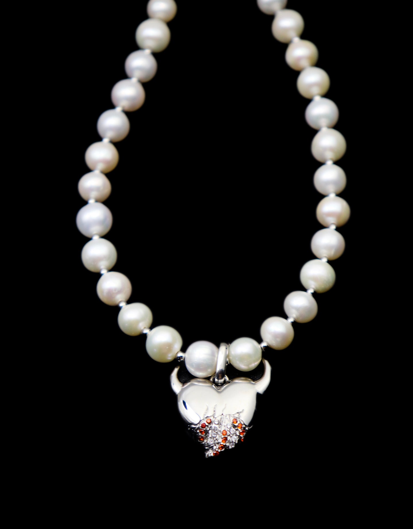 Evil Love Pearl Necklace - Fashion Jewelry by Yordy.