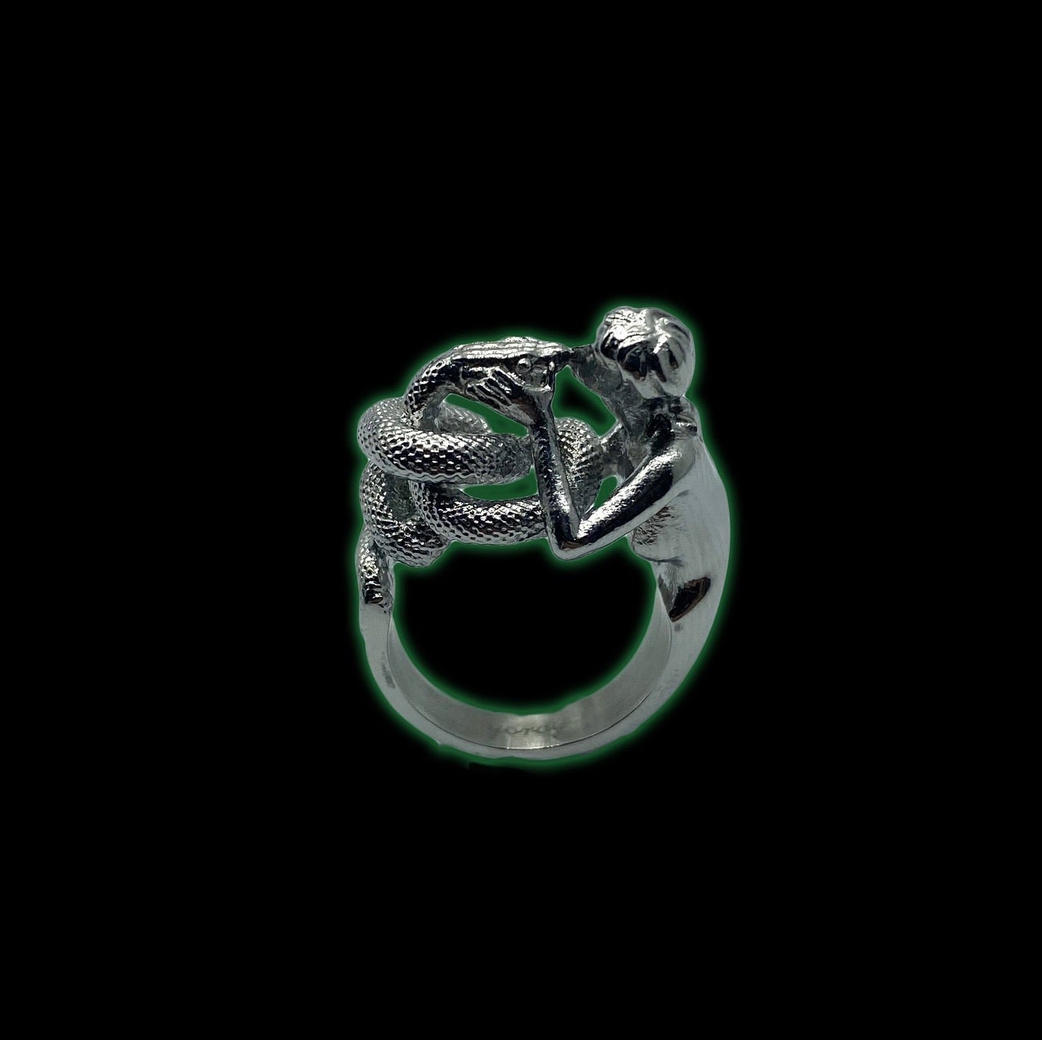Silver Forbidden Kiss Ring - Fashion Jewelry by Yordy.