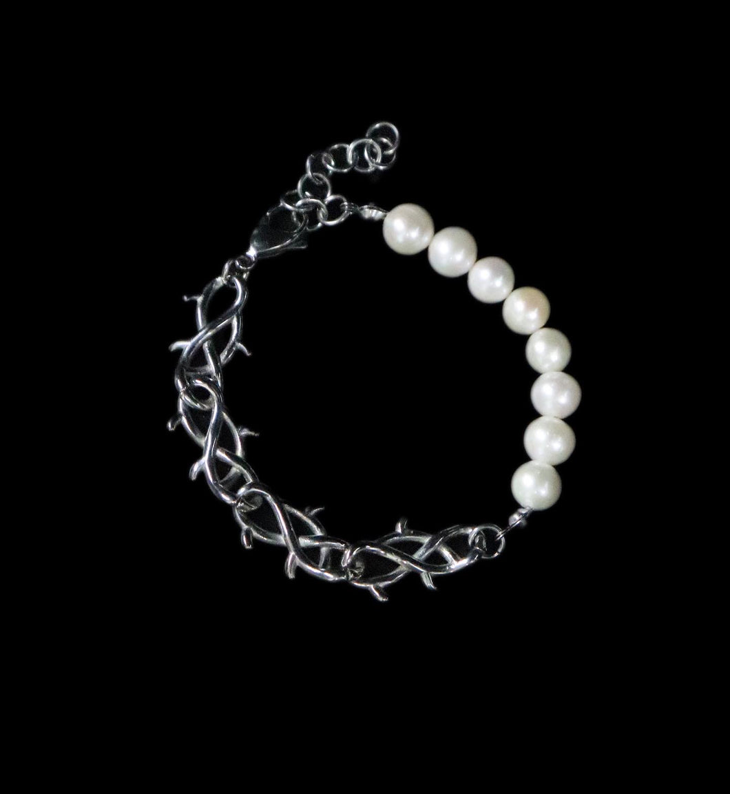 Barbwire/Pearl Bracelet - Fashion Jewelry by Yordy.