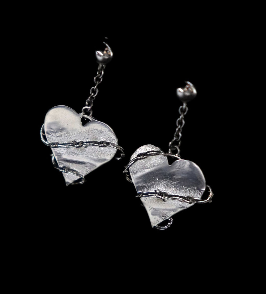 Silver Scarred Heart Earrings - Fashion Jewelry by Yordy.