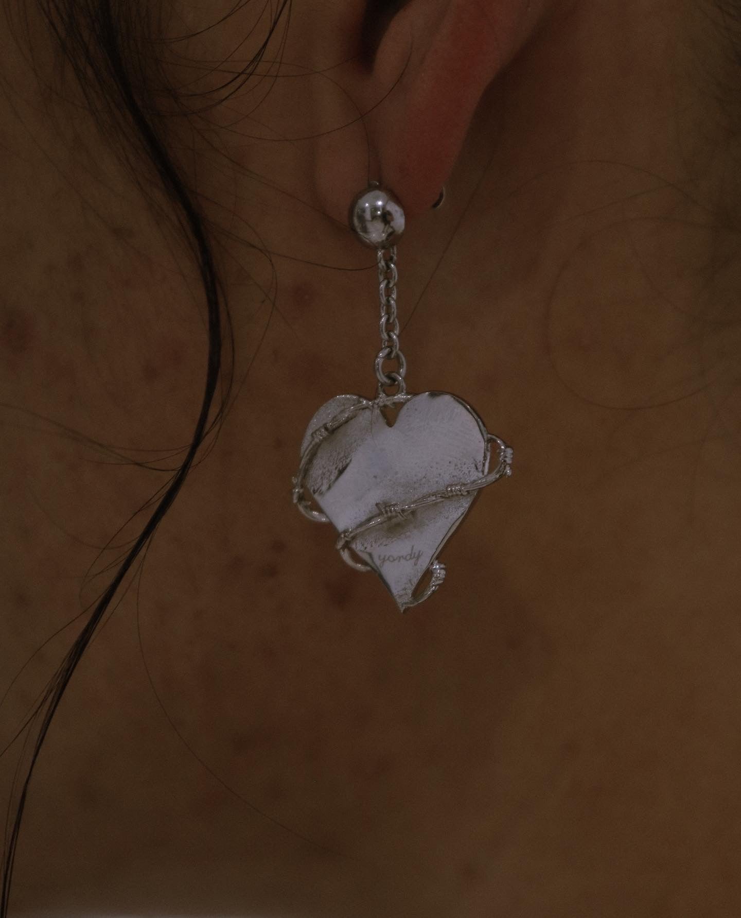 Silver Scarred Heart Earrings - Fashion Jewelry by Yordy.
