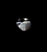 Load image into Gallery viewer, Torn Heart Signet Ring - Fashion Jewelry by Yordy.