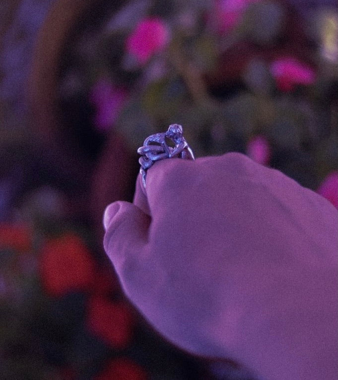 Silver Forbidden Kiss Ring - Fashion Jewelry by Yordy.