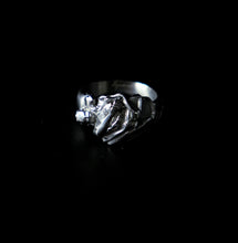 Load image into Gallery viewer, Silver Lovers Bite Ring - Fashion Jewelry by Yordy.