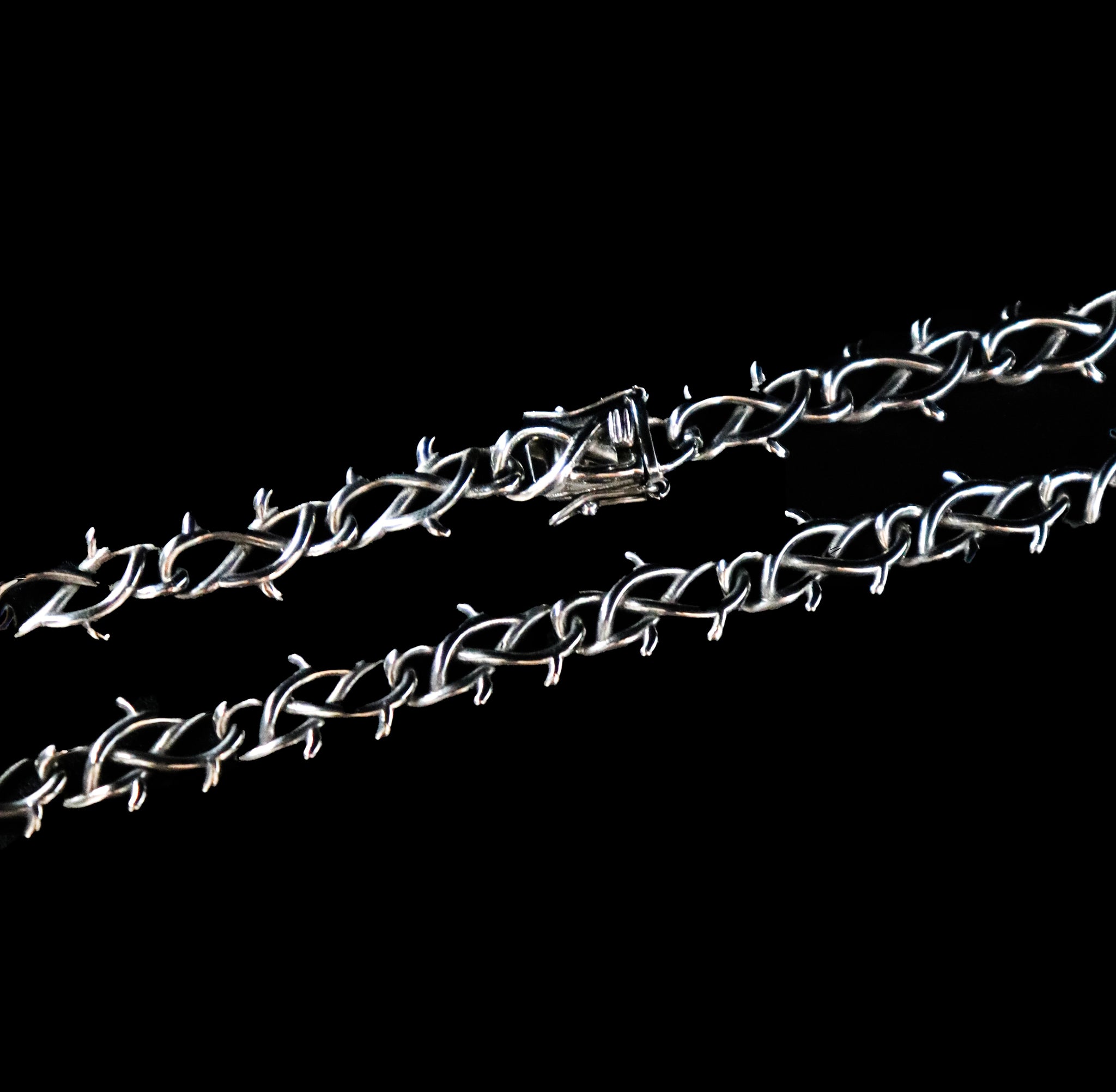 Silver Barbwire Chain - Fashion Jewelry by Yordy.